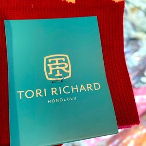 NWT TORI RICHARD DRESS SOCKS “ SHELL WE GO”